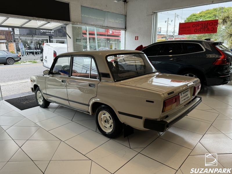 LADA LAIKA 1.6