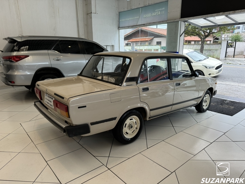 LADA LAIKA 1.6