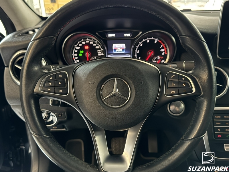 MERCEDES BENZ GLA 200 STYLE 1.6 TURBO