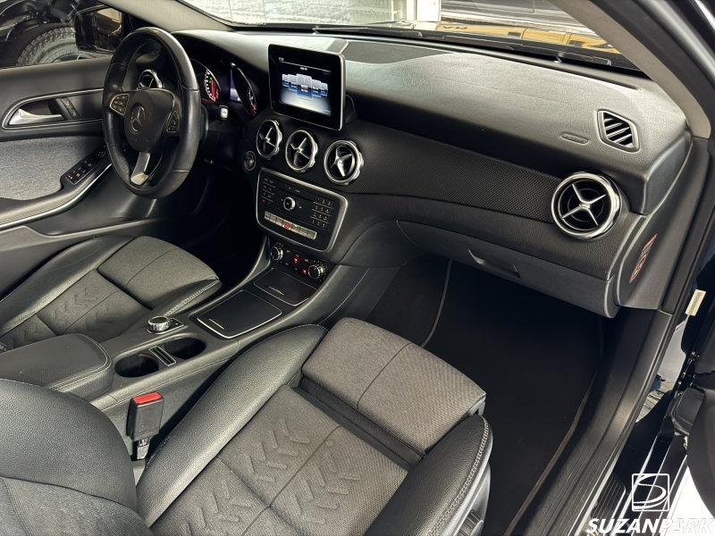 MERCEDES BENZ GLA 200 STYLE 1.6 TURBO