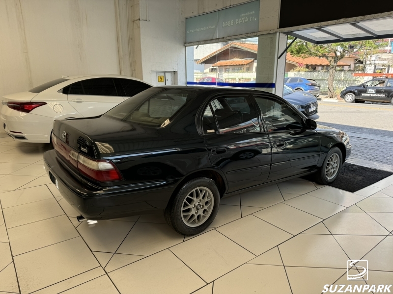 TOYOTA COROLLA LE 1.8 MT