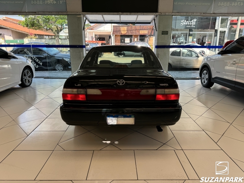 TOYOTA COROLLA LE 1.8 MT